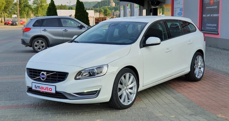 Volvo V60 cena 55900 przebieg: 212000, rok produkcji 2017 z Kraków małe 436